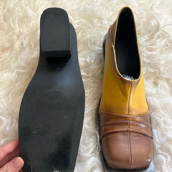 FIDAN NOVRUZOVA Brown and Yellow Convertible Chunky Mules - Picture 4 of 8